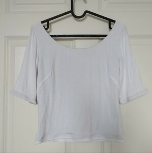 Lululemom crop fit training top